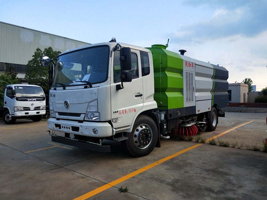 東風天錦KS洗掃車-12立方天錦洗掃車 東風天錦KS洗掃車-12立方天錦洗掃車